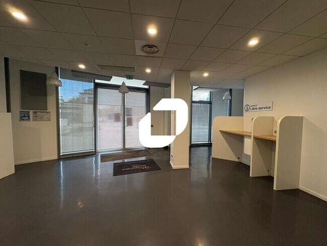 Plus de détails pour Bureau à louer