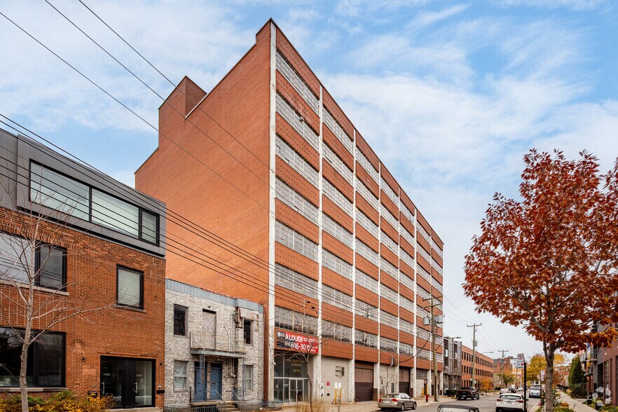7070 Rue Saint-Urbain, Montréal, QC à louer - Photo de l’immeuble – Image 3 sur 6