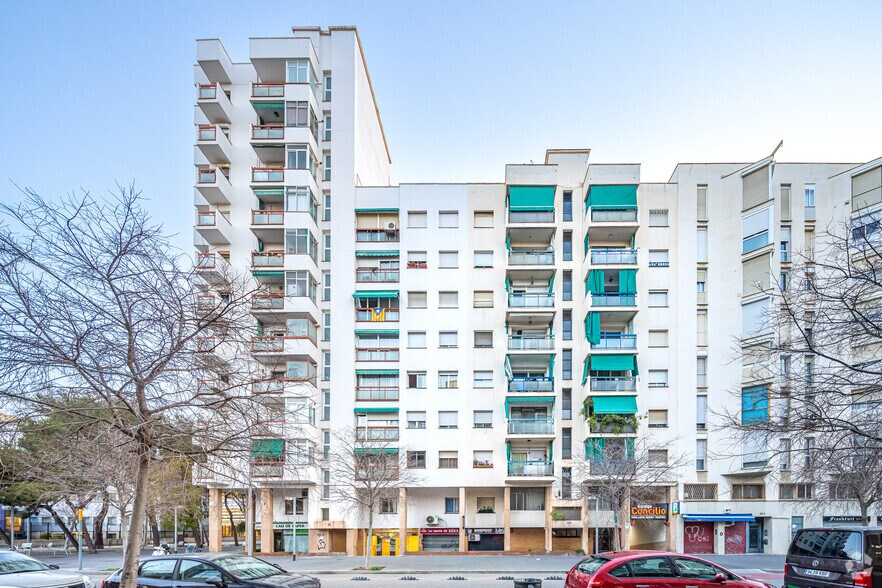 Local commercial dans Barcelone, Barcelona à louer - Photo de l’immeuble – Image 3 sur 3