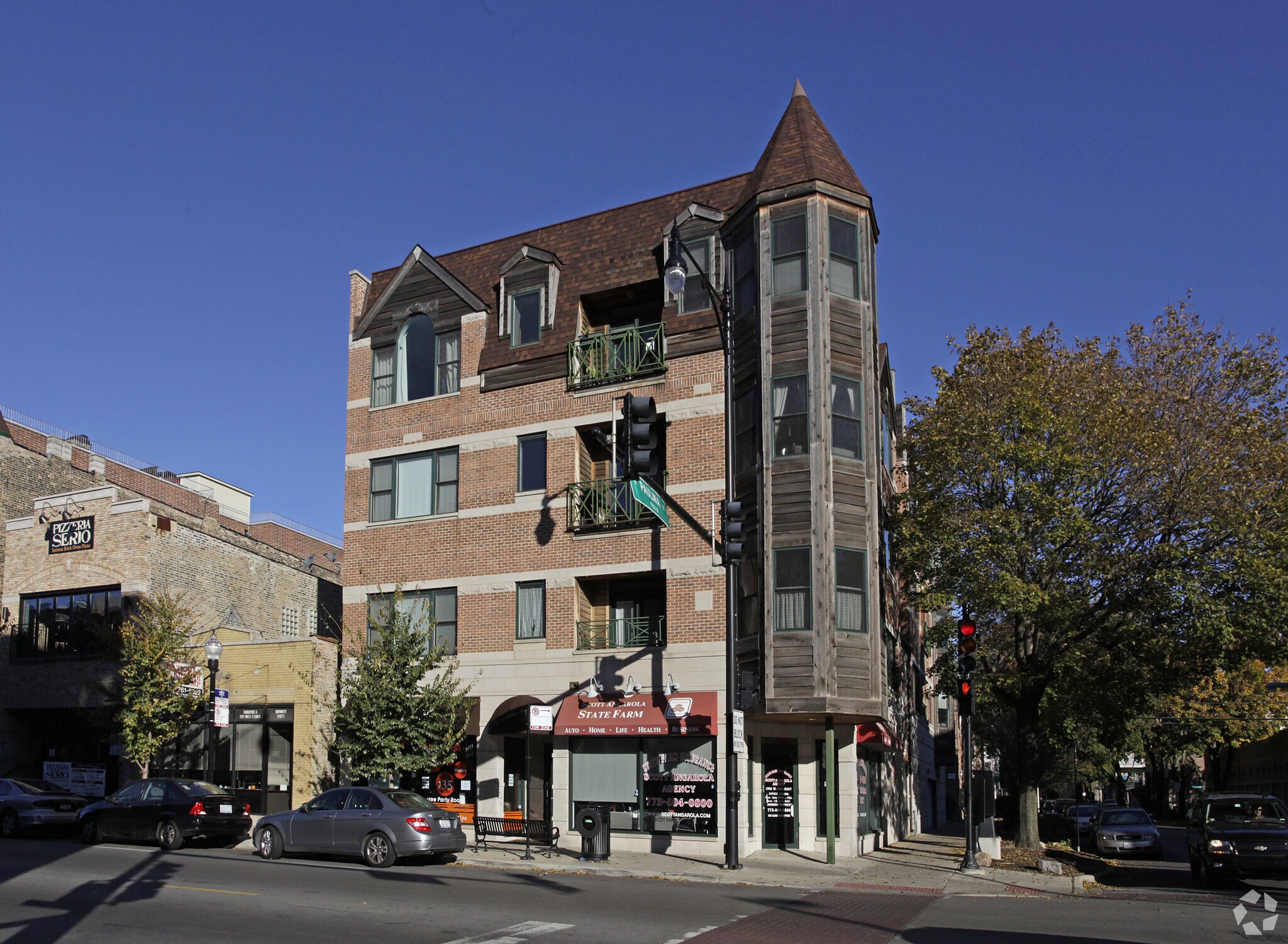 1700-1702 W Belmont Ave, Chicago, IL à louer Photo principale– Image 1 sur 16