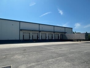 14550 62nd St N, Clearwater, FL à louer Photo intérieure– Image 2 sur 2