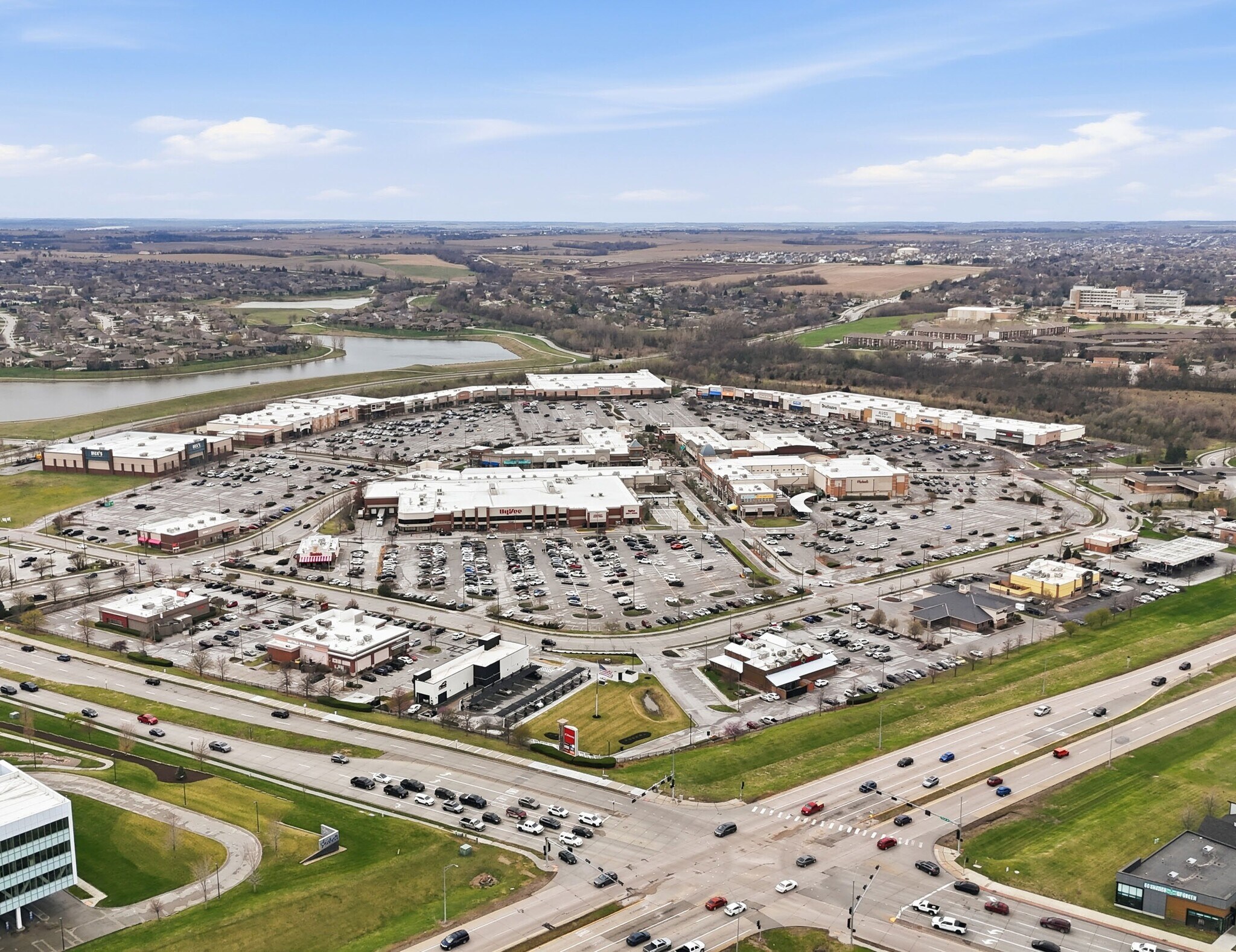 7809-7949 Towne Center Pky, Papillion, NE à louer Photo de l’immeuble– Image 1 sur 8