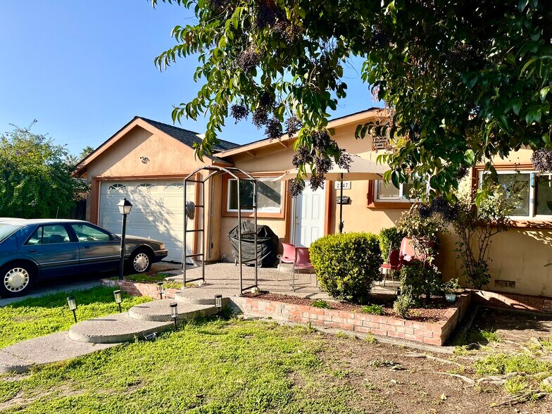 2747 Sussex Dr, San Jose, CA à vendre - Photo principale – Image 1 sur 1