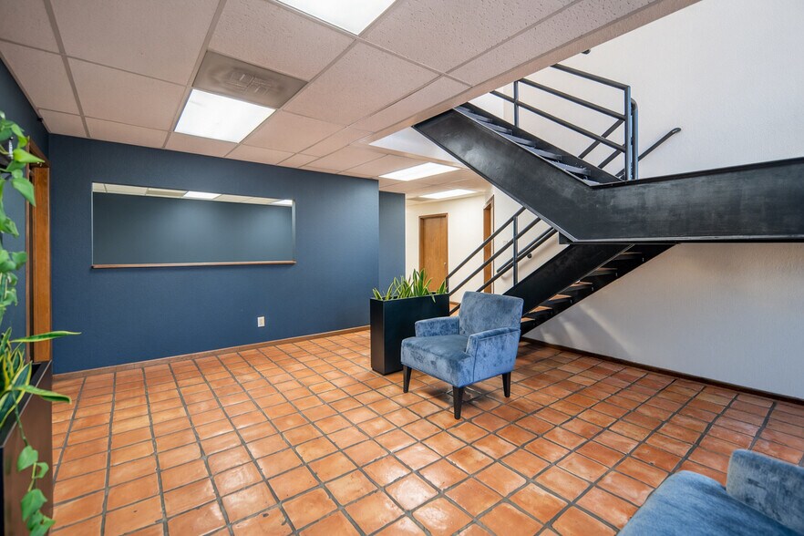 2643 N 37th Dr, Phoenix, AZ à vendre - Photo de l’immeuble – Image 3 sur 16