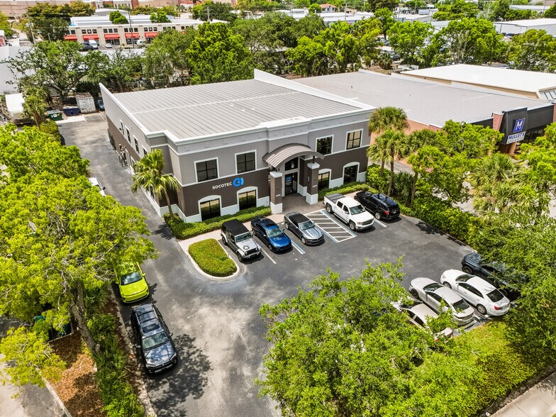 2220-2224 Trade Center Way, Naples, FL à vendre - Photo de l’immeuble – Image 1 sur 7