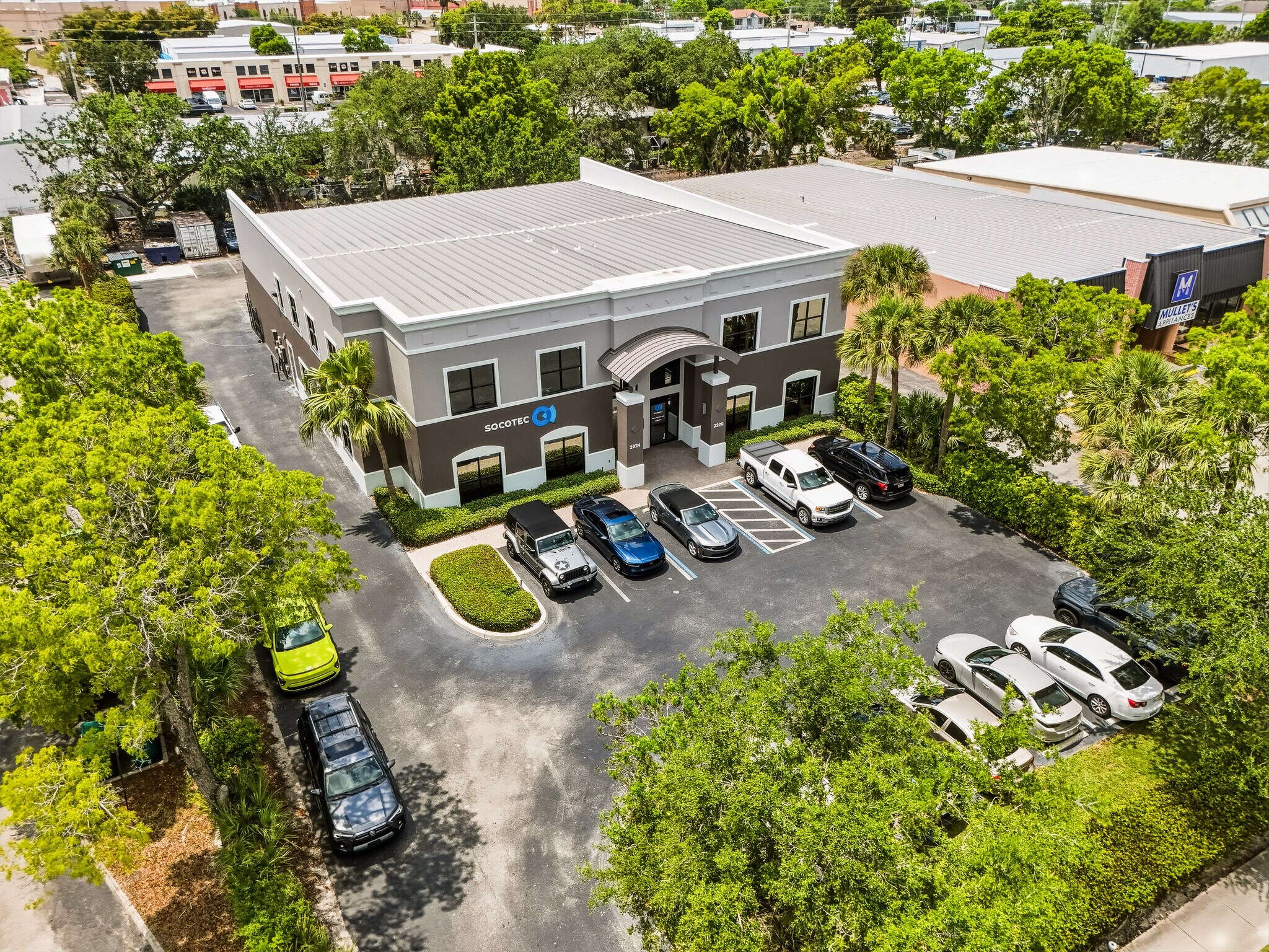 2220-2224 Trade Center Way, Naples, FL à vendre Photo de l’immeuble– Image 1 sur 8