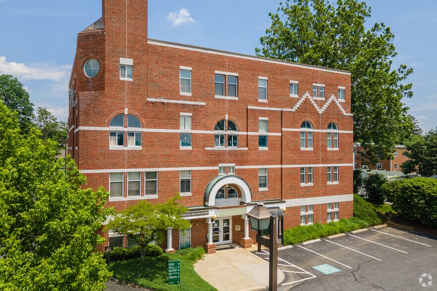 1223 N Providence Rd, Media, PA à louer - Photo de l’immeuble – Image 3 sur 5
