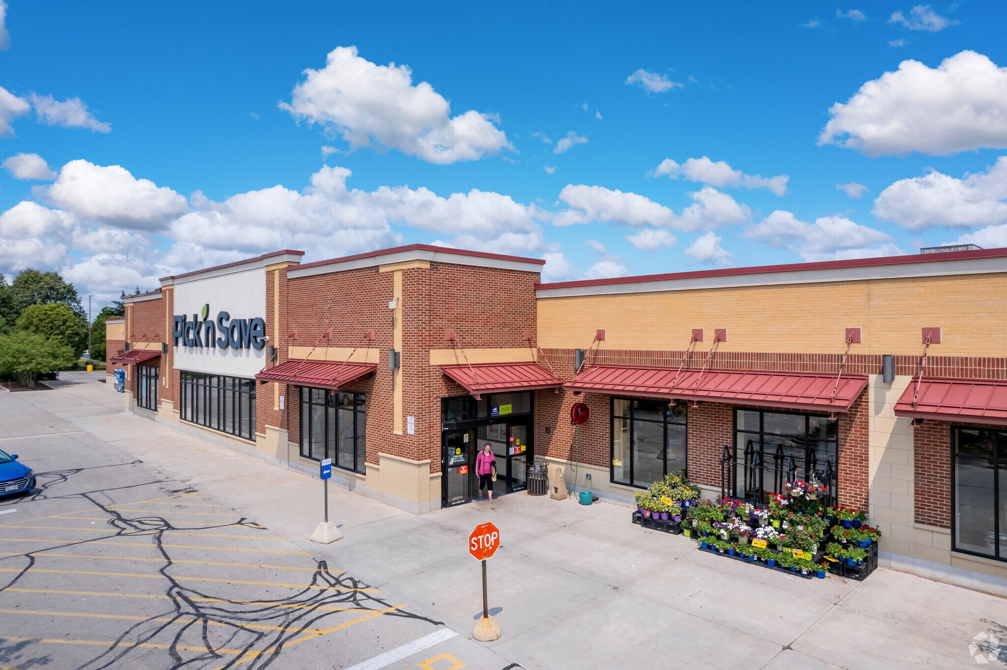 2931 S Chicago Ave, South Milwaukee, WI à louer Photo de l’immeuble– Image 1 sur 7