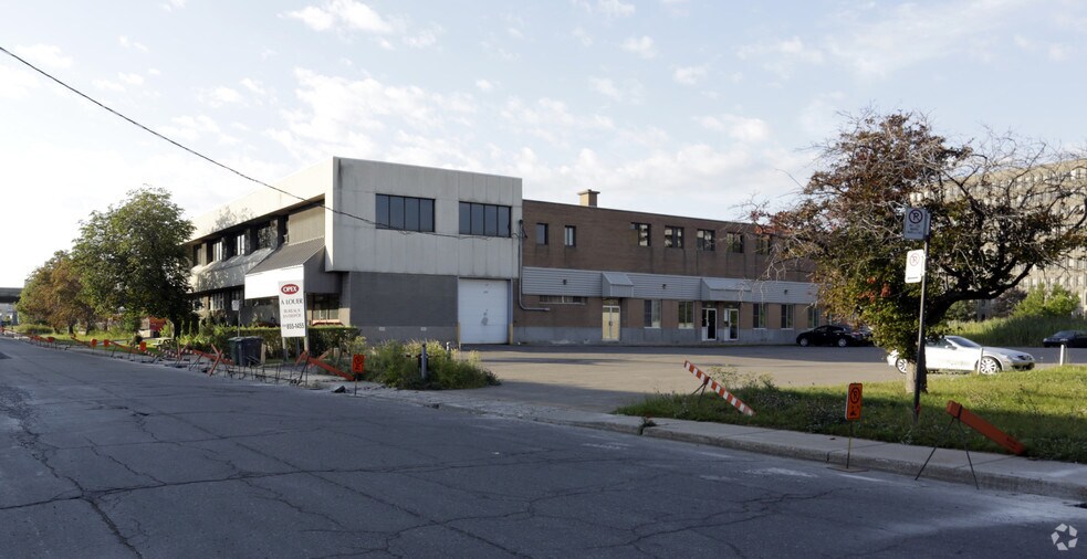150 Rue Authier, Montréal, QC à louer - Photo de l’immeuble – Image 3 sur 3