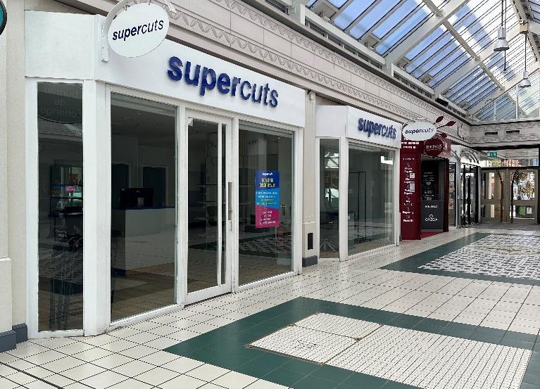 The Square, Camberley à louer Photo de l’immeuble– Image 1 sur 1