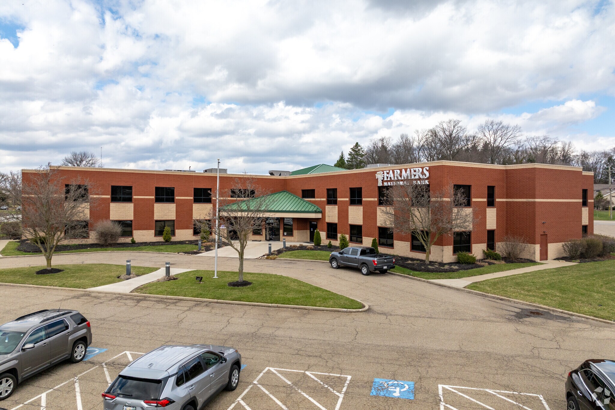 4518-4522 Fulton Dr NW, Canton, OH à louer Photo principale– Image 1 sur 6