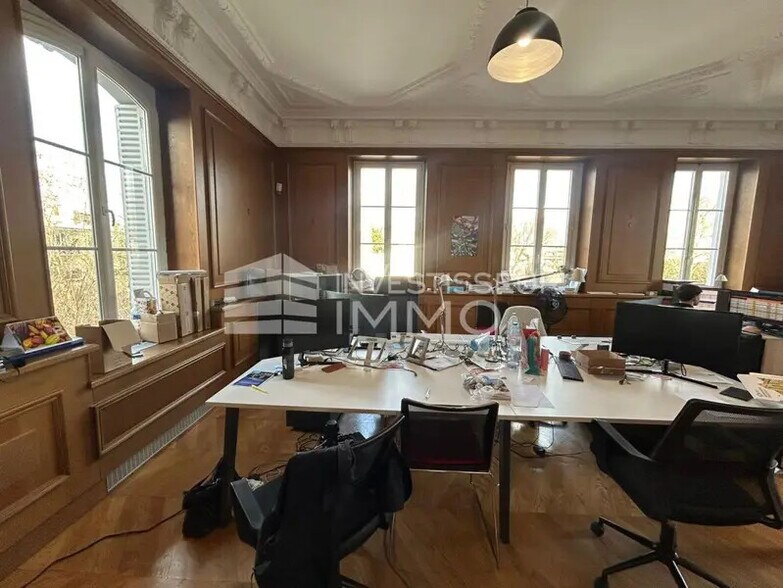 Bureau dans Nogent-sur-Marne à louer - Photo de l’immeuble – Image 3 sur 11