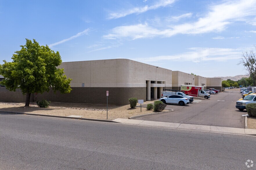 4829 S 36th St, Phoenix, AZ à louer - Photo de l’immeuble – Image 2 sur 5