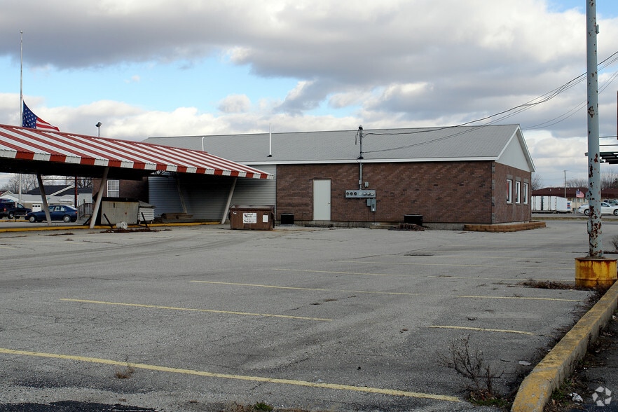 3726-3746 S Western Ave, Marion, IN à louer - Photo de l’immeuble – Image 2 sur 4