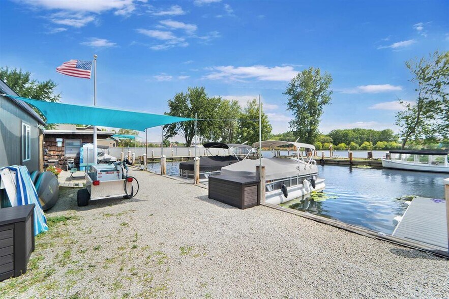 1000 Bauman St, Oshkosh, WI à vendre - Photo de l’immeuble – Image 2 sur 34
