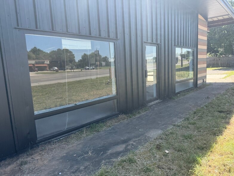 18718 NE 23rd St, Harrah, OK à vendre - Photo de l’immeuble – Image 3 sur 9