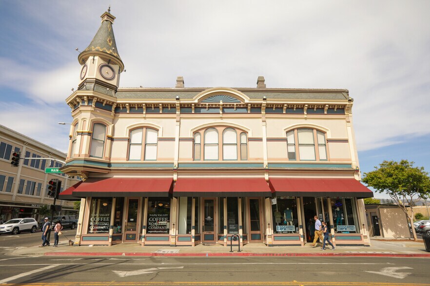 942-948 Main St, Napa, CA à louer - Photo de l’immeuble – Image 3 sur 16