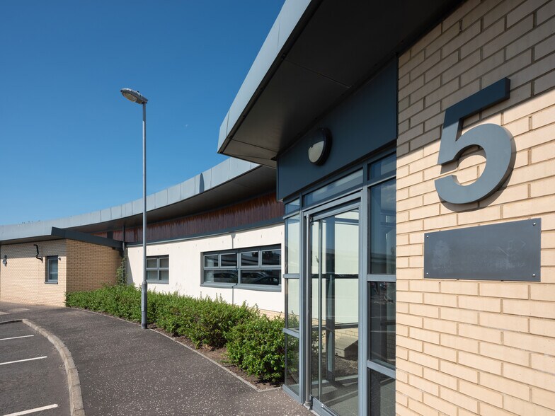25 Colquhoun Ave, Glasgow à louer - Photo de l’immeuble – Image 2 sur 7
