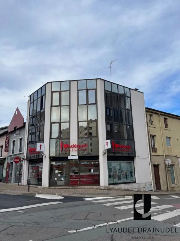 Plus de détails pour Local commercial à louer