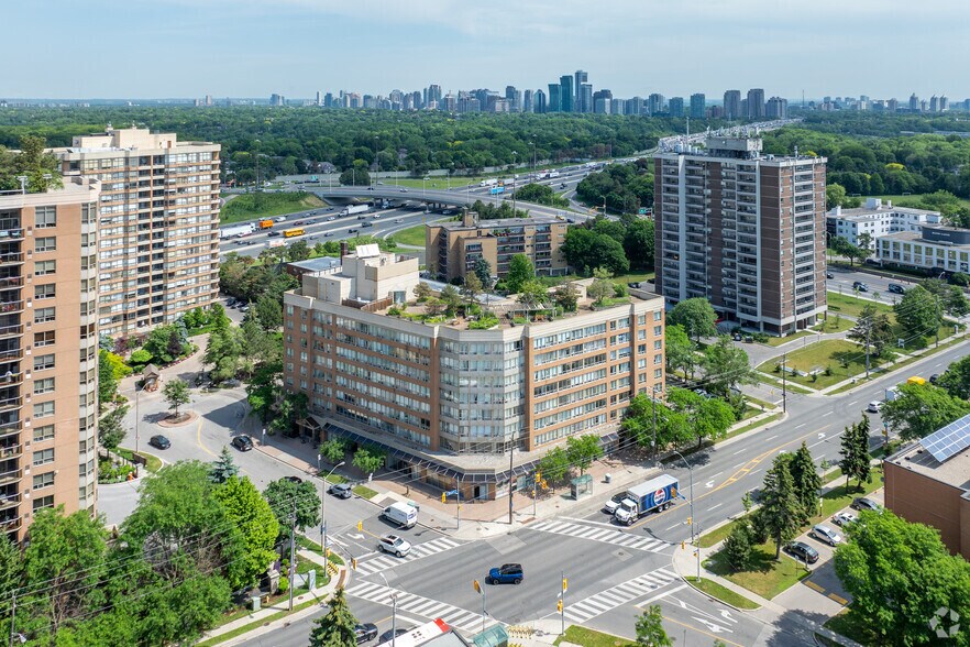 182-196 Wilson Ave, Toronto, ON à louer - Aérien – Image 2 sur 2