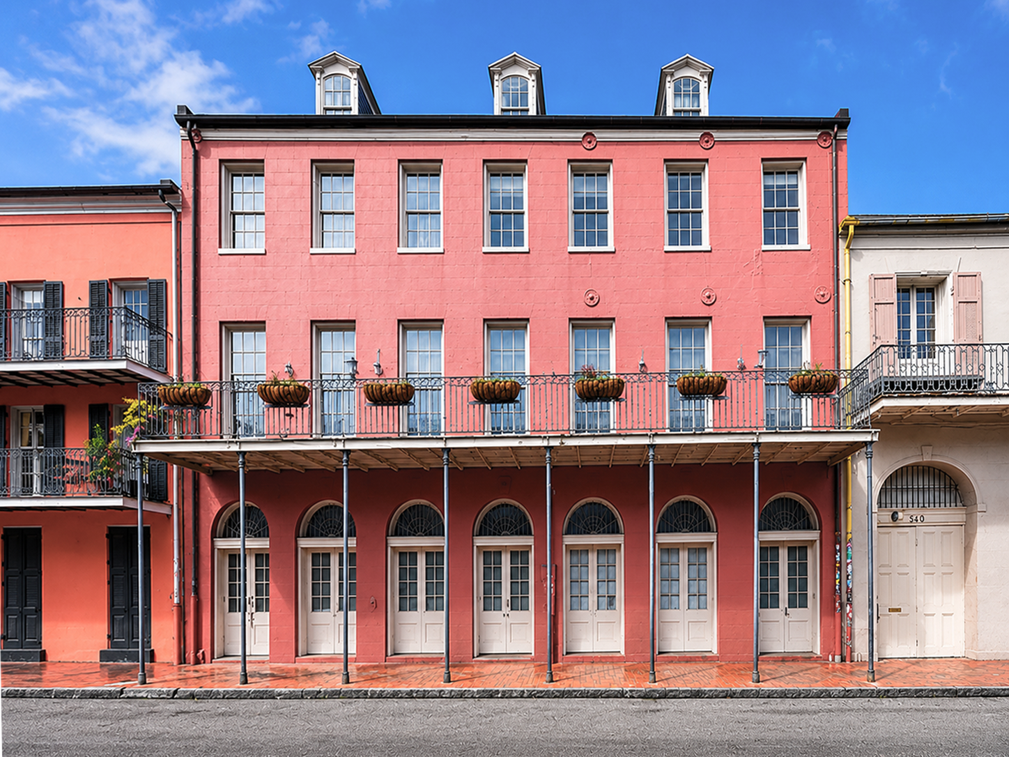 534 Saint Louis St, New Orleans, LA à louer Photo de l’immeuble– Image 1 sur 9