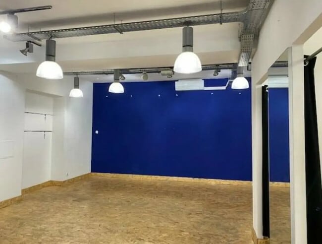 Plus de détails pour Local commercial à louer