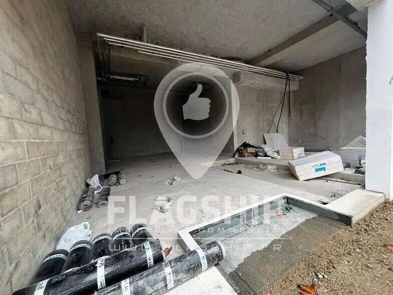 Local commercial dans Bagneux à louer - Photo intérieure – Image 2 sur 5