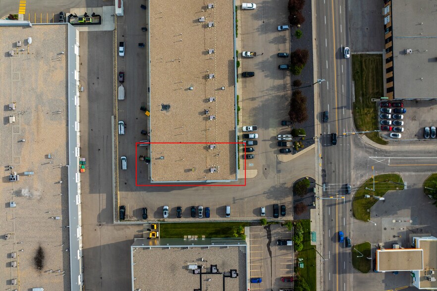 6701-6777 Fairmount Dr SE, Calgary, AB à louer - Photo de l’immeuble – Image 2 sur 35