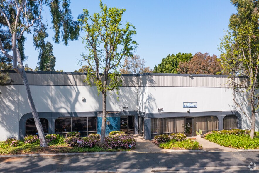 16307-16331 Arthur St, Cerritos, CA à louer - Photo de l’immeuble – Image 2 sur 6