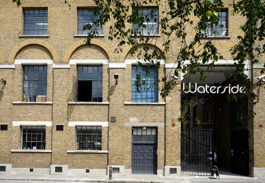 44-48 Wharf Rd, Londres à vendre - Photo de l’immeuble – Image 1 sur 7