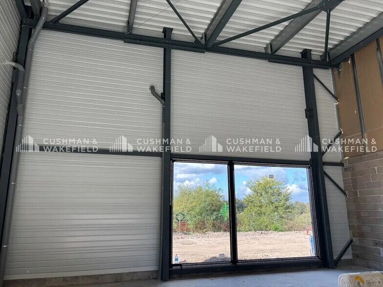 Local d'activités dans Haguenau à vendre - Photo de l’immeuble – Image 2 sur 6