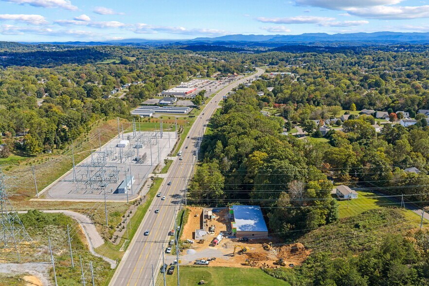 6050 Western Ave, Knoxville, TN à louer - Photo de l’immeuble – Image 3 sur 6