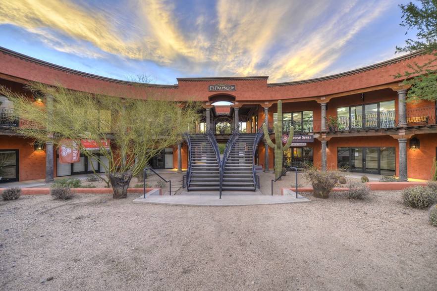 6450 E Cave Creek Rd, Cave Creek, AZ à louer - Photo de l’immeuble – Image 2 sur 31