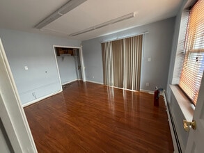 2667 Coney Island Ave, Brooklyn, NY à louer Photo intérieure– Image 2 sur 5