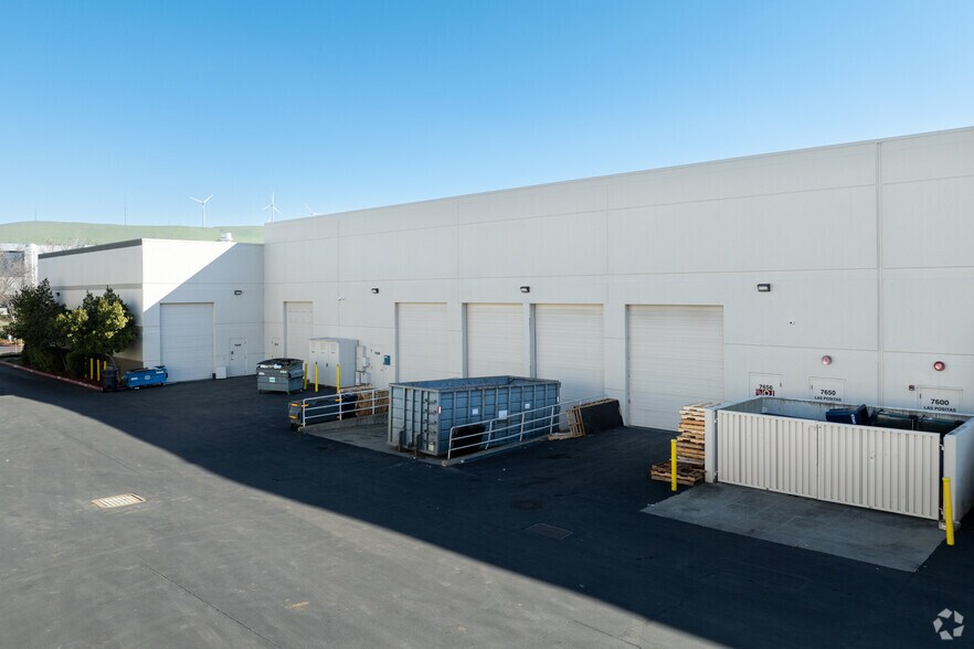 7650-7696 Las Positas Rd, Livermore, CA à louer - Photo de l’immeuble – Image 3 sur 4