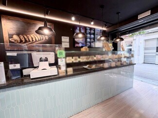 Plus de détails pour Local commercial à louer