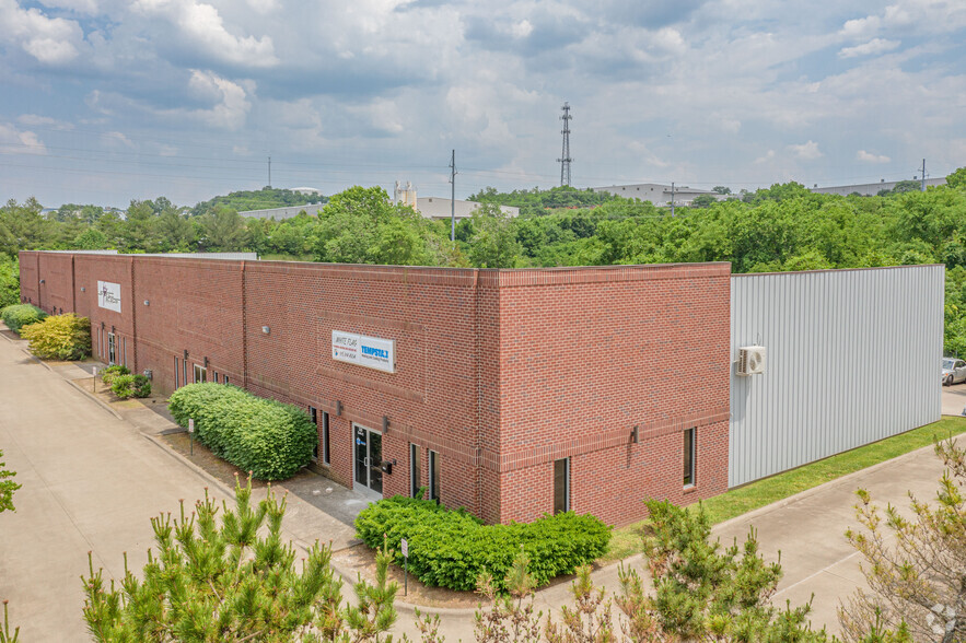 225 Molly Walton Dr, Hendersonville, TN à louer - Photo principale – Image 1 sur 4