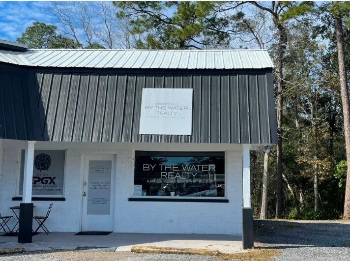 15950 331 Business, Freeport, FL à vendre - Photo de l’immeuble – Image 3 sur 17