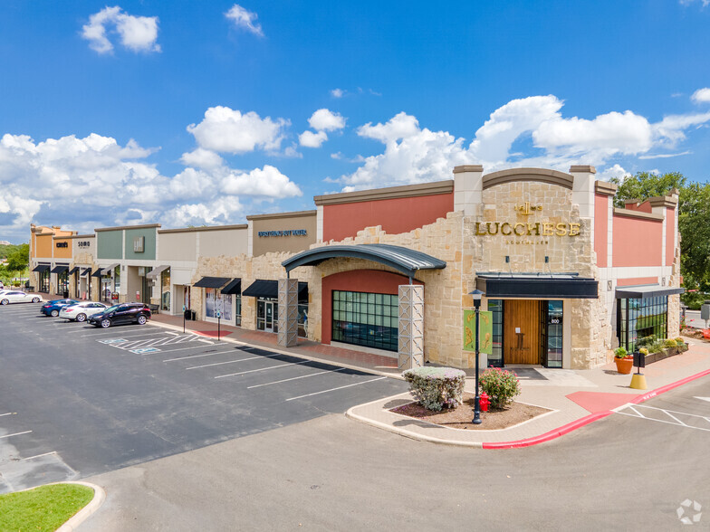 255-1 E Basse Rd, San Antonio, TX à louer - Photo de l’immeuble – Image 3 sur 14