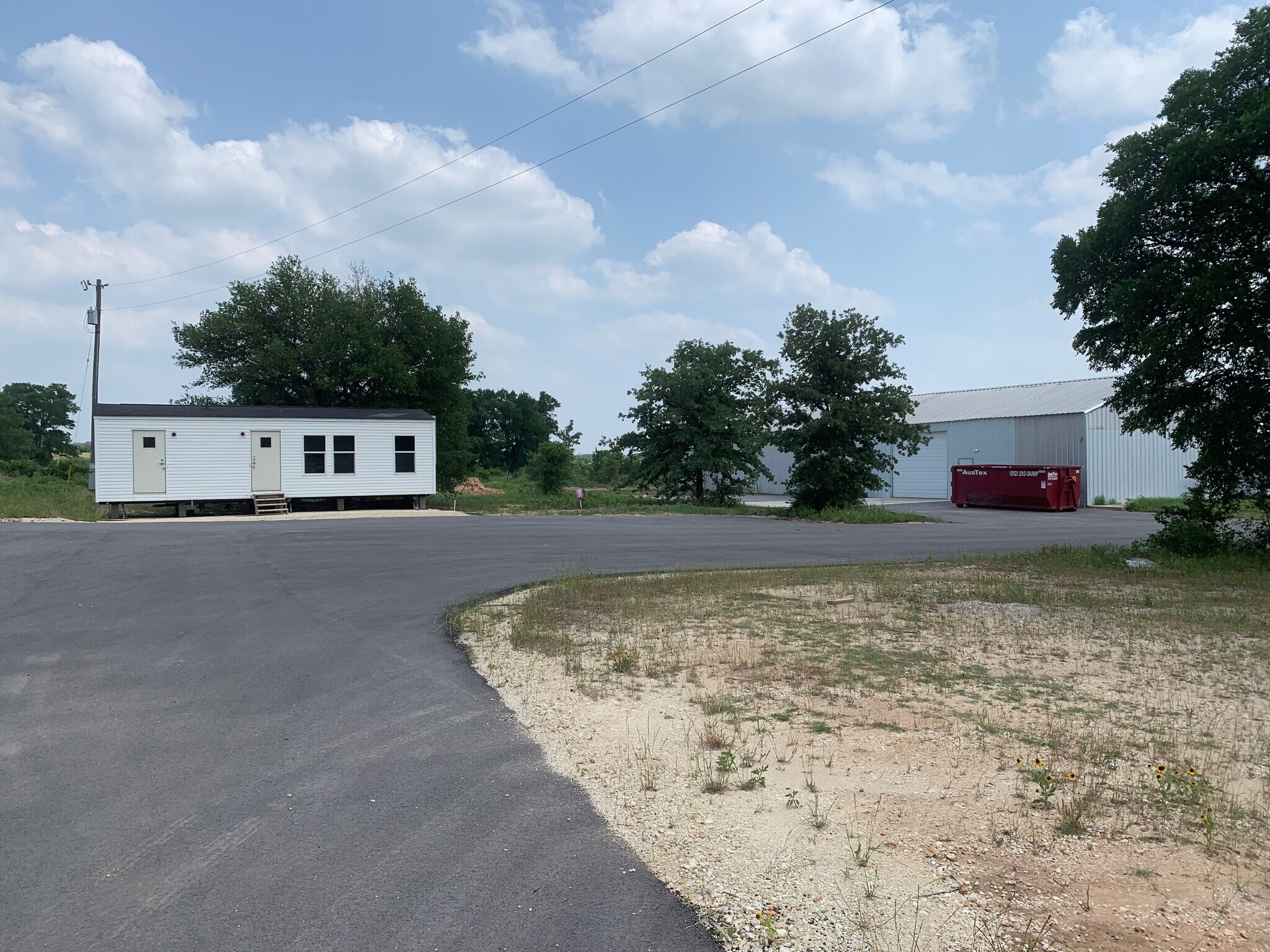 670 Lower Elgin Rd, Elgin, TX à vendre Photo de l’immeuble– Image 1 sur 6