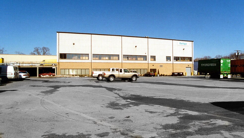 86 Viaduct Rd, Stamford, CT à louer - Autre – Image 1 sur 26
