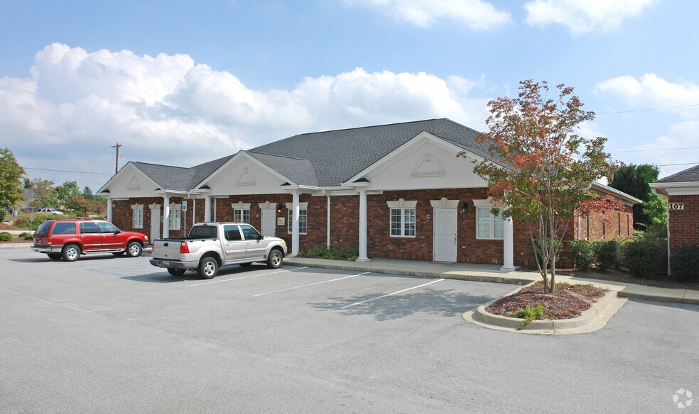 105 Vista Oaks Dr, Lexington, SC à vendre - Photo de l’immeuble – Image 2 sur 5