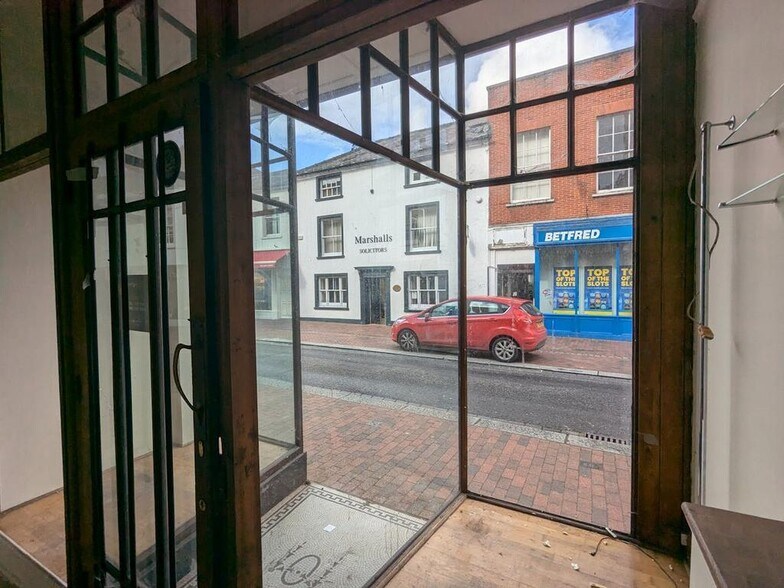 89-91A High St, Godalming à louer - Photo de l’immeuble – Image 2 sur 4