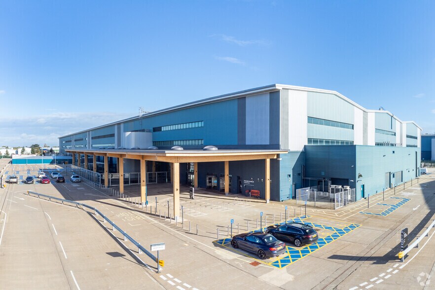 Juno Dr, Leamington Spa à louer - Photo de l’immeuble – Image 1 sur 16