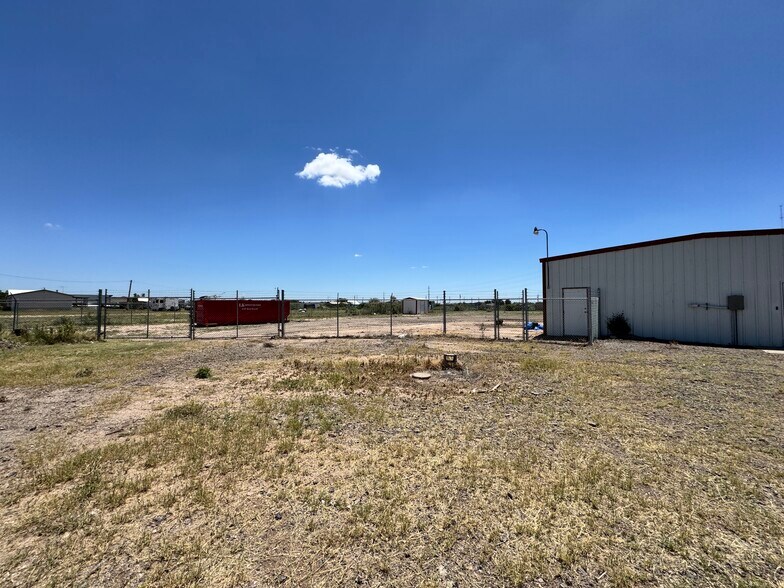 5504 E County Road 128, Midland, TX à louer - Photo de l’immeuble – Image 3 sur 23