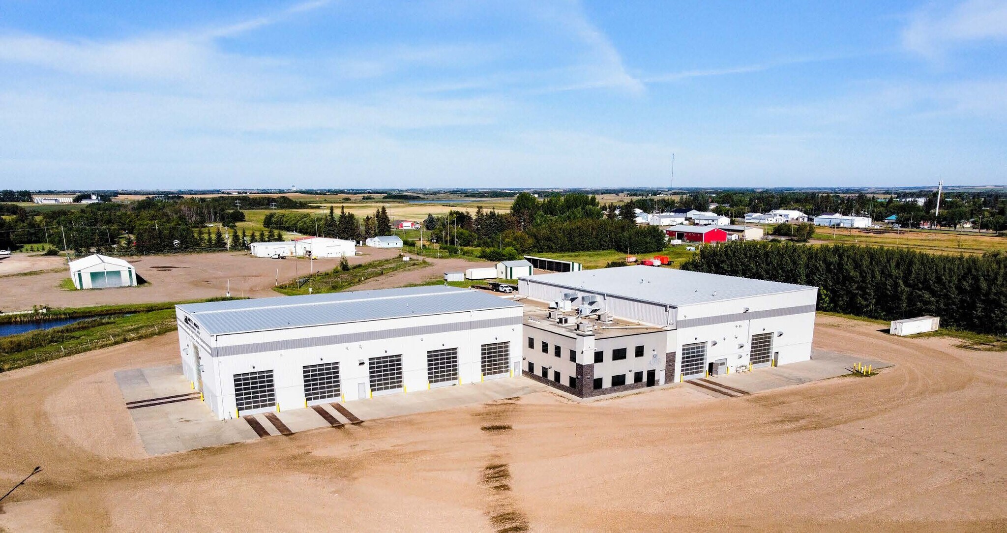 Industrial Facility portefeuille de 3 biens à vendre sur LoopNet.fr Photo principale– Image 1 sur 2