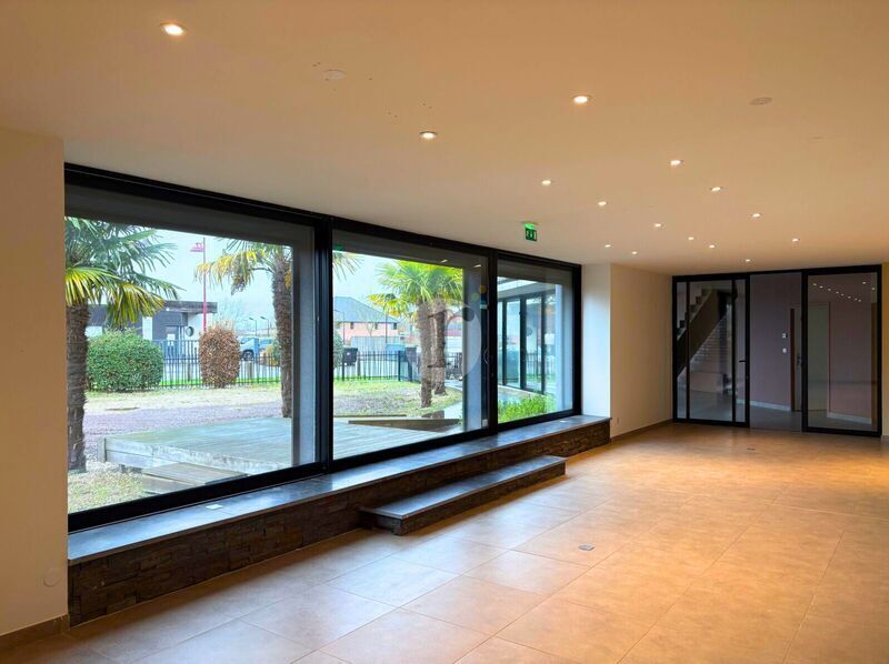 Local commercial dans Mérignies à vendre Photo intérieure– Image 1 sur 6