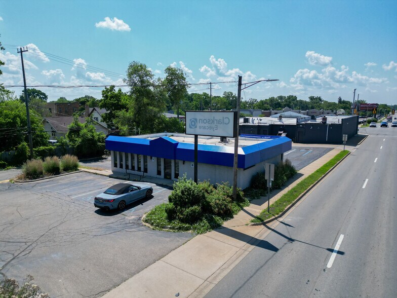 22 N Telegraph Rd, Pontiac, MI à louer - Photo de l’immeuble – Image 1 sur 9
