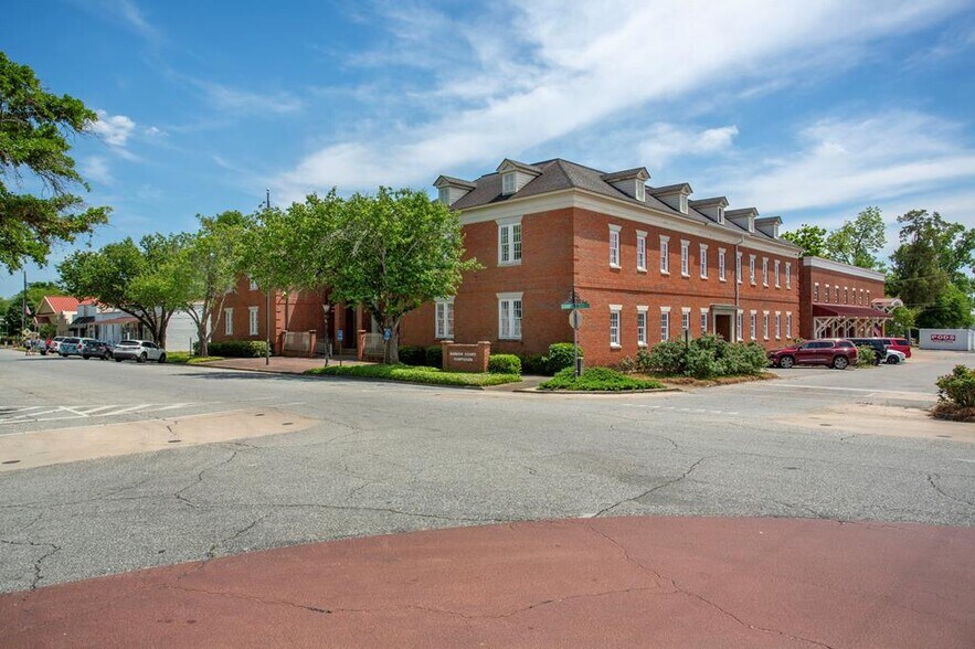 303 E Broad St, Eufaula, AL à vendre - Photo de l’immeuble – Image 1 sur 28