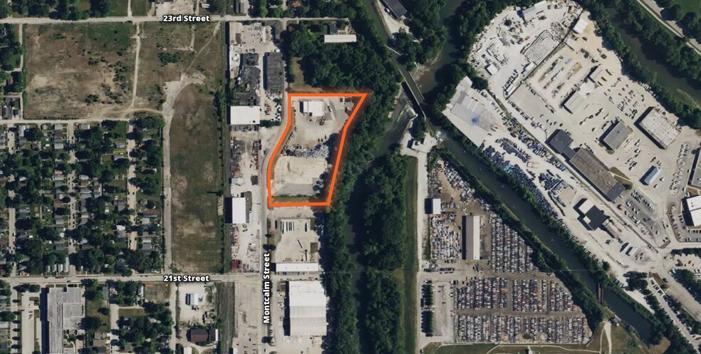 2200-2235 Montcalm St, Indianapolis, IN à louer - Photo de l’immeuble – Image 3 sur 5